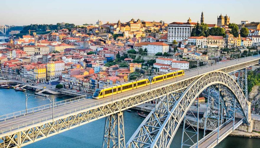 Ești tânăr/ă și cunoști limba engleză? Asociația Obștească „Calea Lactee” invită să participi la un schimb cultural (Youth Exchange) într-o zonă din apropierea Lisabonei, Portugalia.